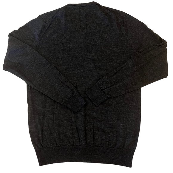 Like new! UNIQLO Charcoal Gray Fine Knit V-Neck Sweater Size Large - Picture 2 of 6